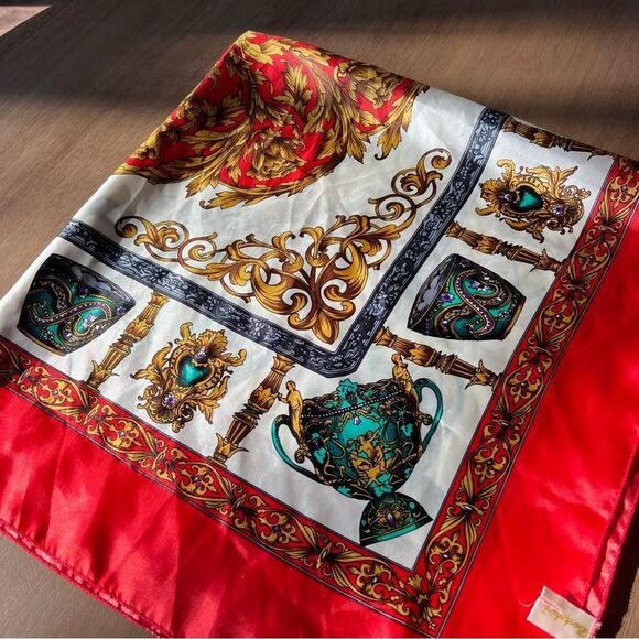 😊 3/$30 Berkshire Red Print Silky Scarf Shawl made in Korea - Picture 5 of 6